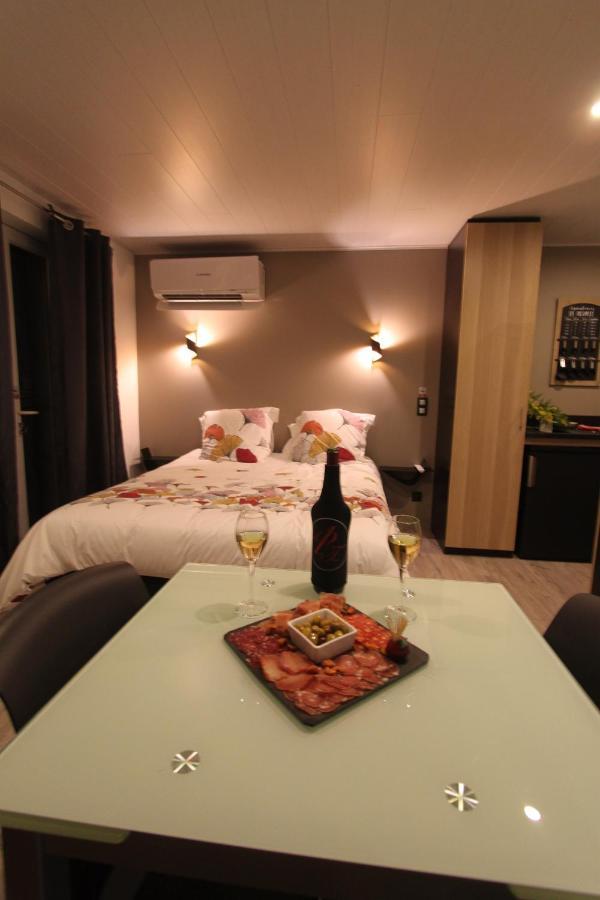 La Chambre Des Onglous Marseillan  Ngoại thất bức ảnh
