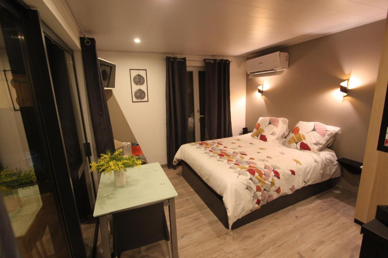 La Chambre Des Onglous Marseillan  Ngoại thất bức ảnh